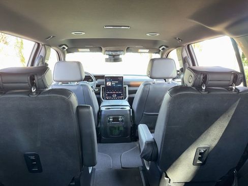 Used 2025 GMC Yukon Denali image 27