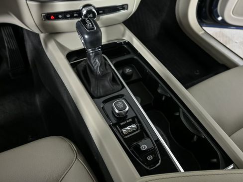 Used 2020 Volvo V60 T5 Momentum w/ Protection Package Premier image 16