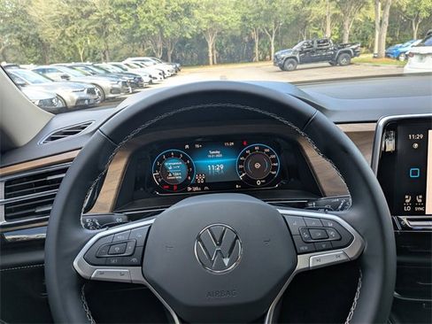 New 2026 Volkswagen Atlas SE image 28