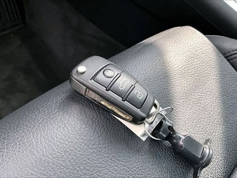 Used 2018 Audi Q3 2.0T Premium w/ Convenience Package FWD image 15