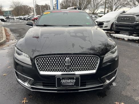 Used 2018 Lincoln MKZ Select w/ Technology Package image 3