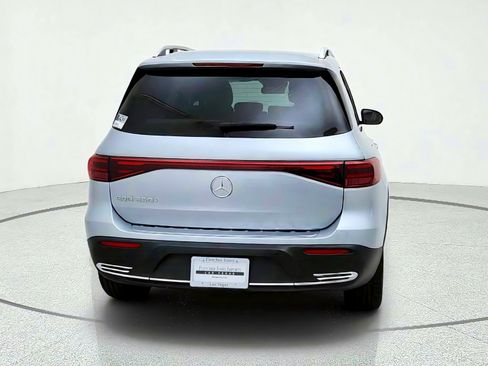 Used 2024 Mercedes-Benz EQB 250+ image 10