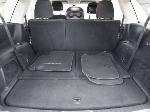 Used 2016 Dodge Journey SE w/ Flexible Seating Group image 13