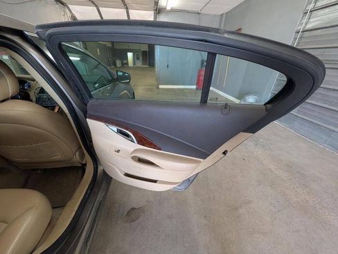 Used 2010 Buick LaCrosse CXL FWD image 28