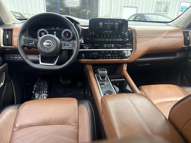 Used 2024 Nissan Pathfinder Platinum w/ Cargo Package AWD/4WD image 17