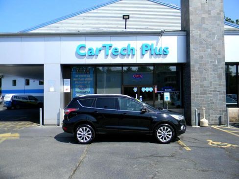 Used 2017 Ford Escape Titanium image 5