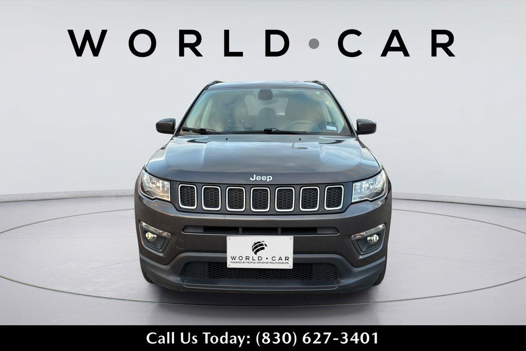 Used 2018 Jeep Compass Latitude w/ Popular Equipment Group FWD image 17