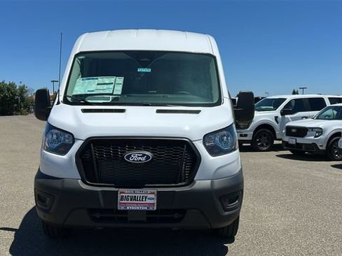 New 2026 Ford Transit 250 148 Medium Roof RWD image 8