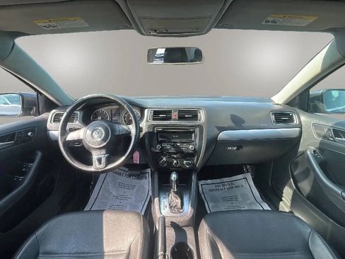 Used 2013 Volkswagen Jetta SE FWD image 11