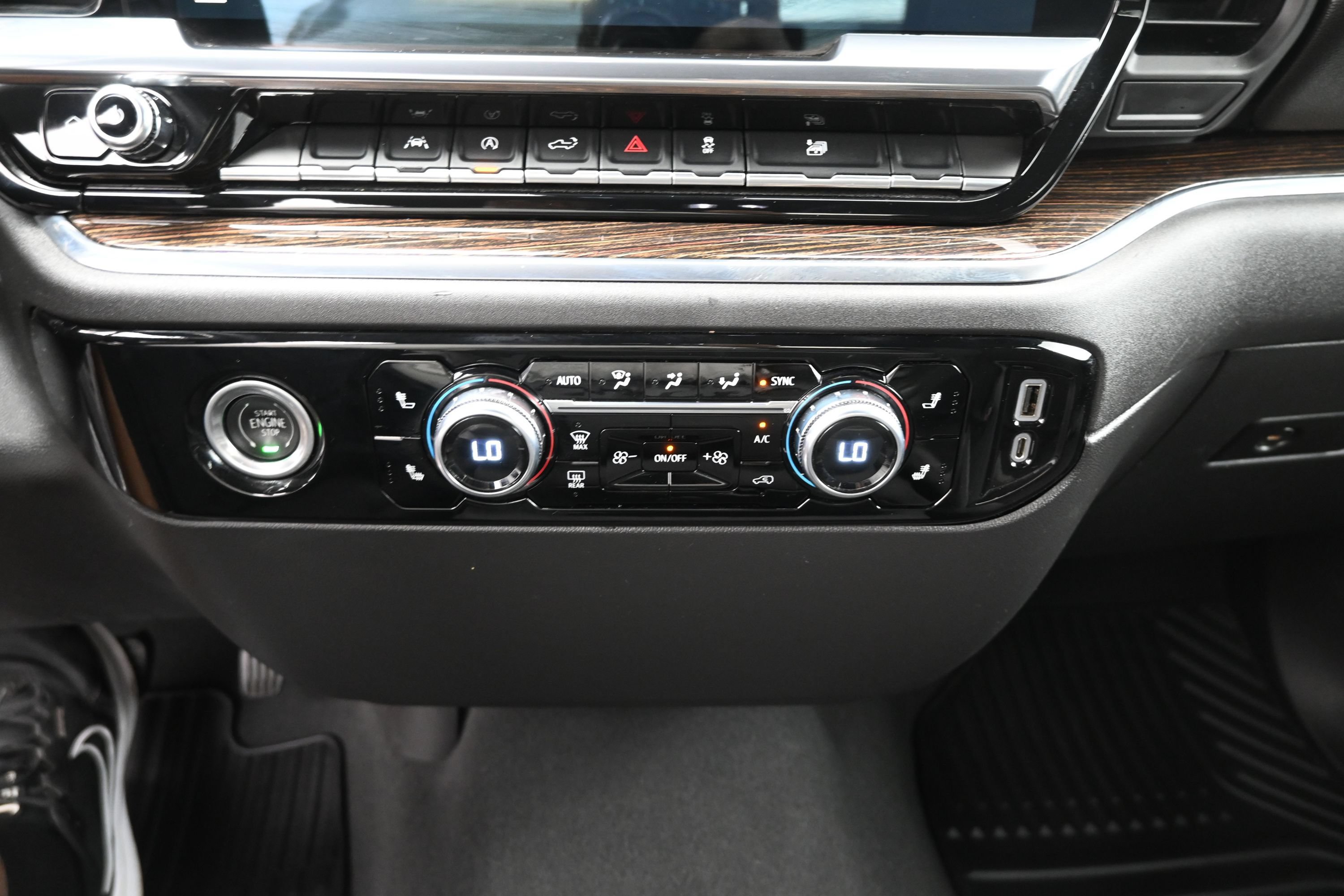 Used 2023 GMC Sierra 1500 Elevation AWD/4WD image 12