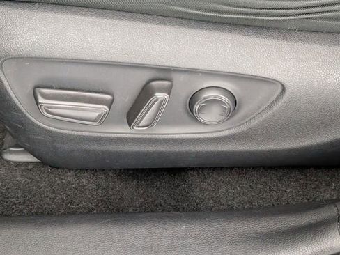 Used 2019 Toyota RAV4 XLE w/ Convenience Package AWD/4WD image 14