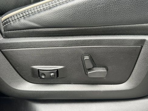 Used 2022 RAM 3500 Laramie image 23