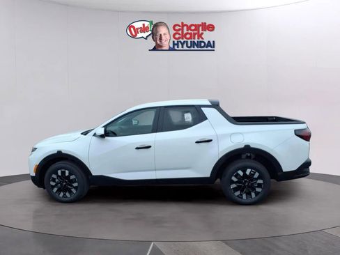 New 2026 Hyundai Santa Cruz SE FWD image 2
