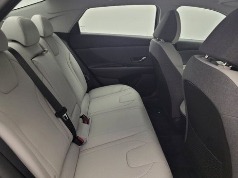Used 2023 Hyundai Elantra Limited w/ Winter Weather Package FWD image 19