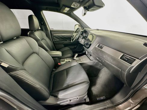 Used 2019 Mitsubishi Outlander GT AWD/4WD image 31