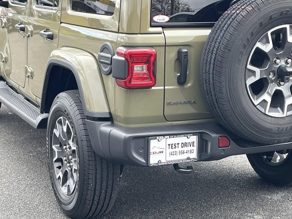 New 2026 Jeep Wrangler Unlimited Sahara AWD/4WD image 5