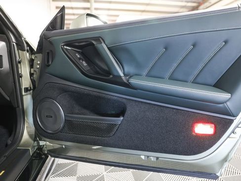 Used 2021 Nissan GT-R Premium image 23