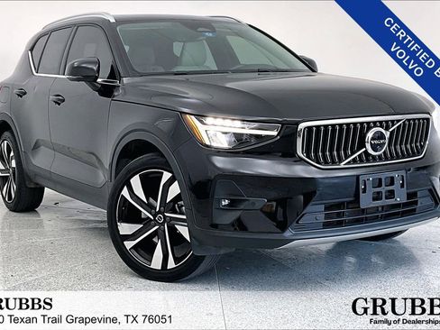Used 2023 Volvo XC40 B5 Plus w/ Protection Package Premier image 1