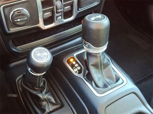 Used 2024 Jeep Wrangler Sport S image 14