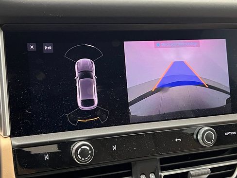 Certified 2024 Porsche Macan S AWD/4WD image 15
