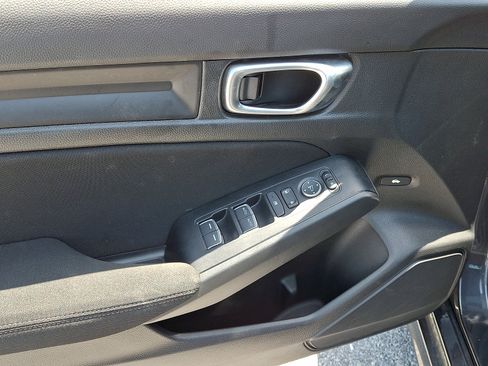 Used 2025 Honda Civic Sport image 12