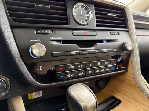 Certified 2022 Lexus RX 350L Premium w/ Premium Package image 33