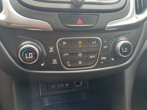 Used 2021 Chevrolet Equinox LT AWD/4WD image 33