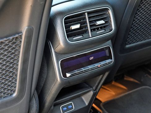 Used 2025 Mercedes-Benz GLS 450 4MATIC image 47