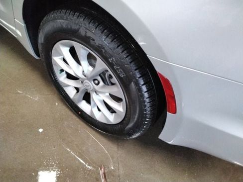 New 2026 Chrysler Pacifica Select image 19