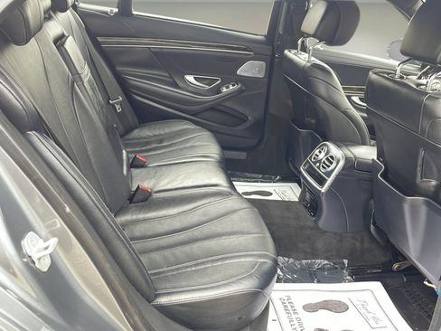 Used 2017 Mercedes-Benz S 550 Sedan image 15