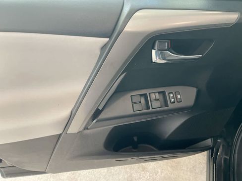 Used 2018 Toyota RAV4 XLE w/ Plus Extra Value Package image 13