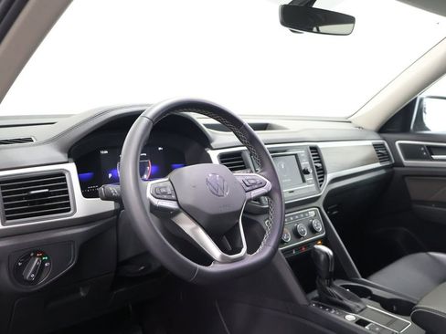 Used 2023 Volkswagen Atlas SE image 15