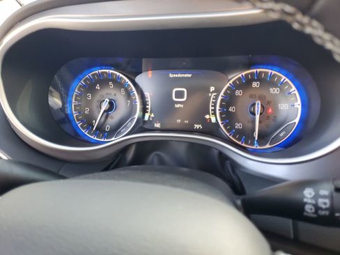 New 2025 Chrysler Voyager LX FWD image 15