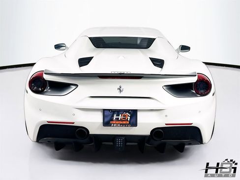 Used 2018 Ferrari 488 Spider Base image 7