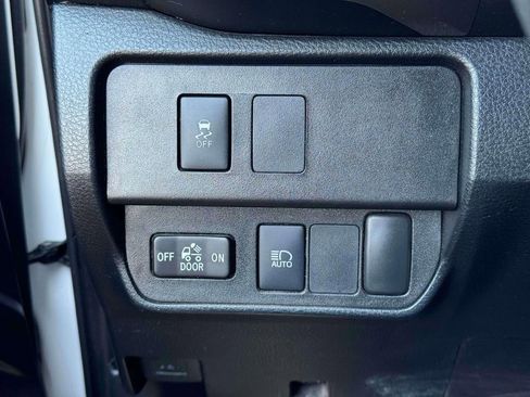 Used 2021 Toyota Tacoma SR5 AWD/4WD image 20