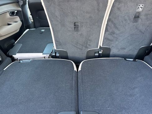 New 2026 Volvo XC90 B6 Plus w/ Protection Package Premier image 15