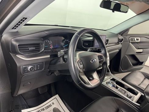 Used 2021 Ford Explorer XLT w/ Equipment Group 202A image 19