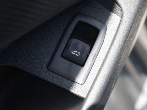 Used 2026 BMW 330i xDrive Sedan AWD/4WD image 13