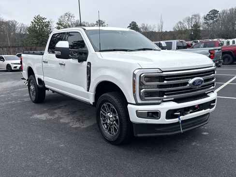 Used 2024 Ford F250 Limited w/ FX4 Off-Road Package image 3
