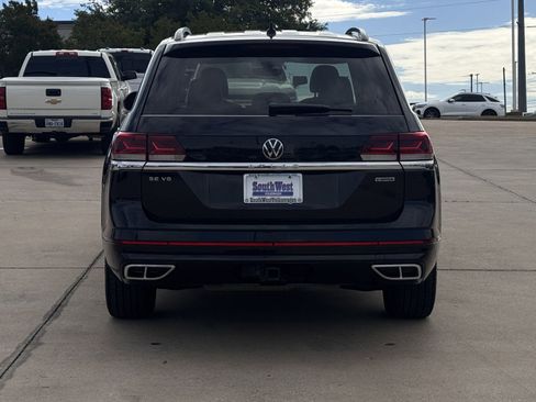Used 2021 Volkswagen Atlas SE w/ Panoramic Sunroof Package AWD/4WD image 5