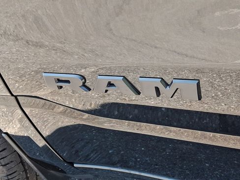 Used 2023 RAM 1500 Big Horn AWD/4WD image 29