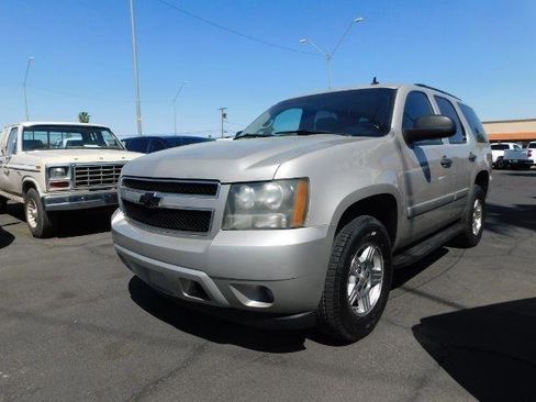 Used 2008 Chevrolet Tahoe LS image 3