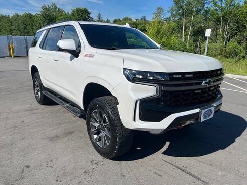 Used 2022 Chevrolet Tahoe Z71 w/ Luxury Package AWD/4WD image 7