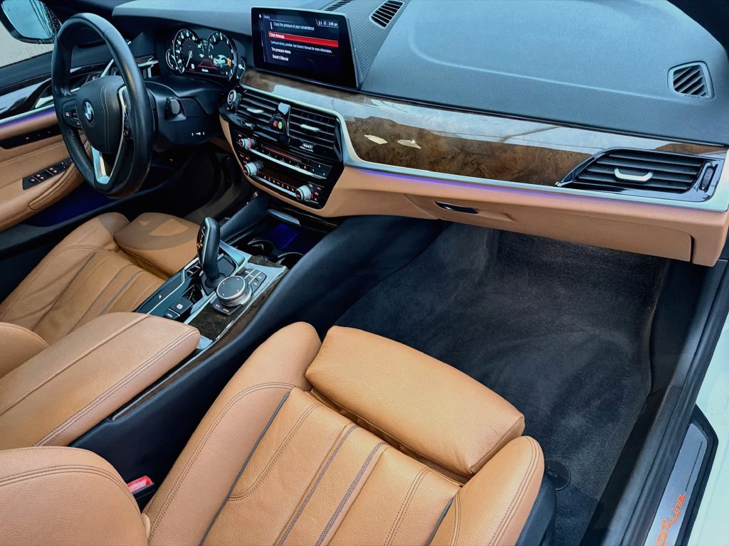Used 2019 BMW 540i w/ Convenience Package RWD image 14