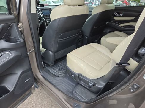 Used 2021 Subaru Ascent Limited w/ Technology Package AWD/4WD image 19