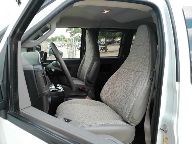 Used 2024 Chevrolet Express 3500 LT w/ LT Preferred Equipment Group RWD image 15