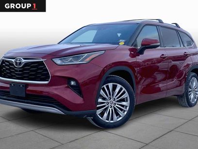 Used 2023 Toyota Highlander Platinum