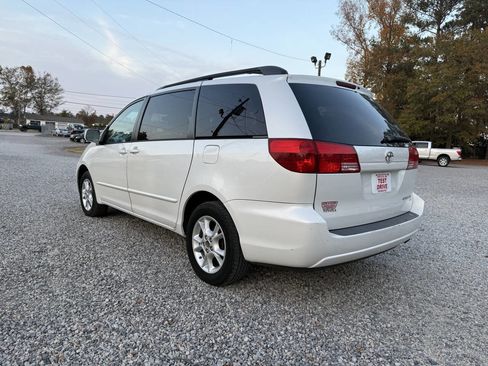 Used 2004 Toyota Sienna XLE image 25