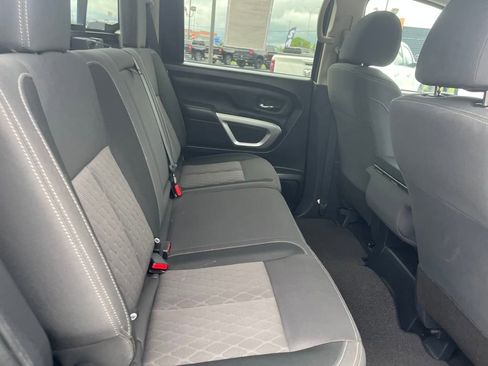 Used 2023 Nissan Titan SV image 25