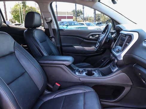 Used 2020 GMC Acadia SLT w/ Driver Alert Package II FWD image 26